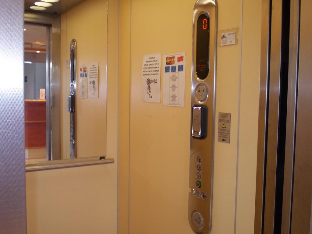 Ibis Budget Saint-Omer Centre Esterno foto