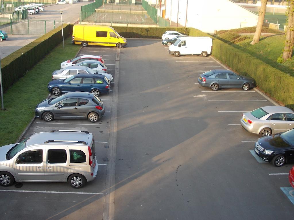 Ibis Budget Saint-Omer Centre Esterno foto