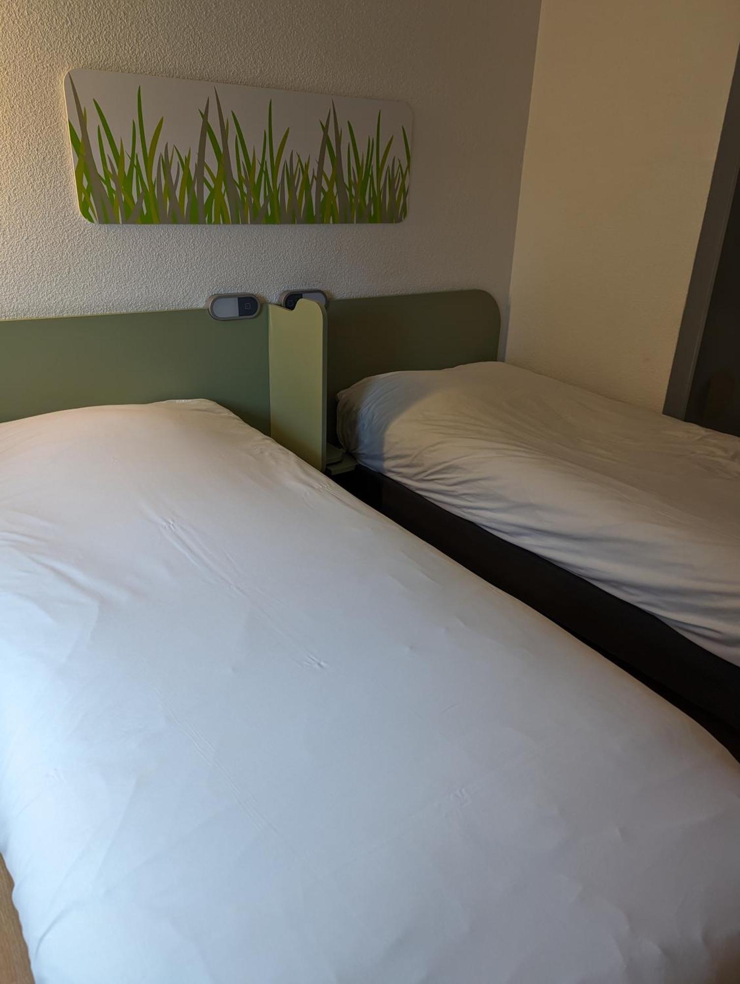 Ibis Budget Saint-Omer Centre Esterno foto