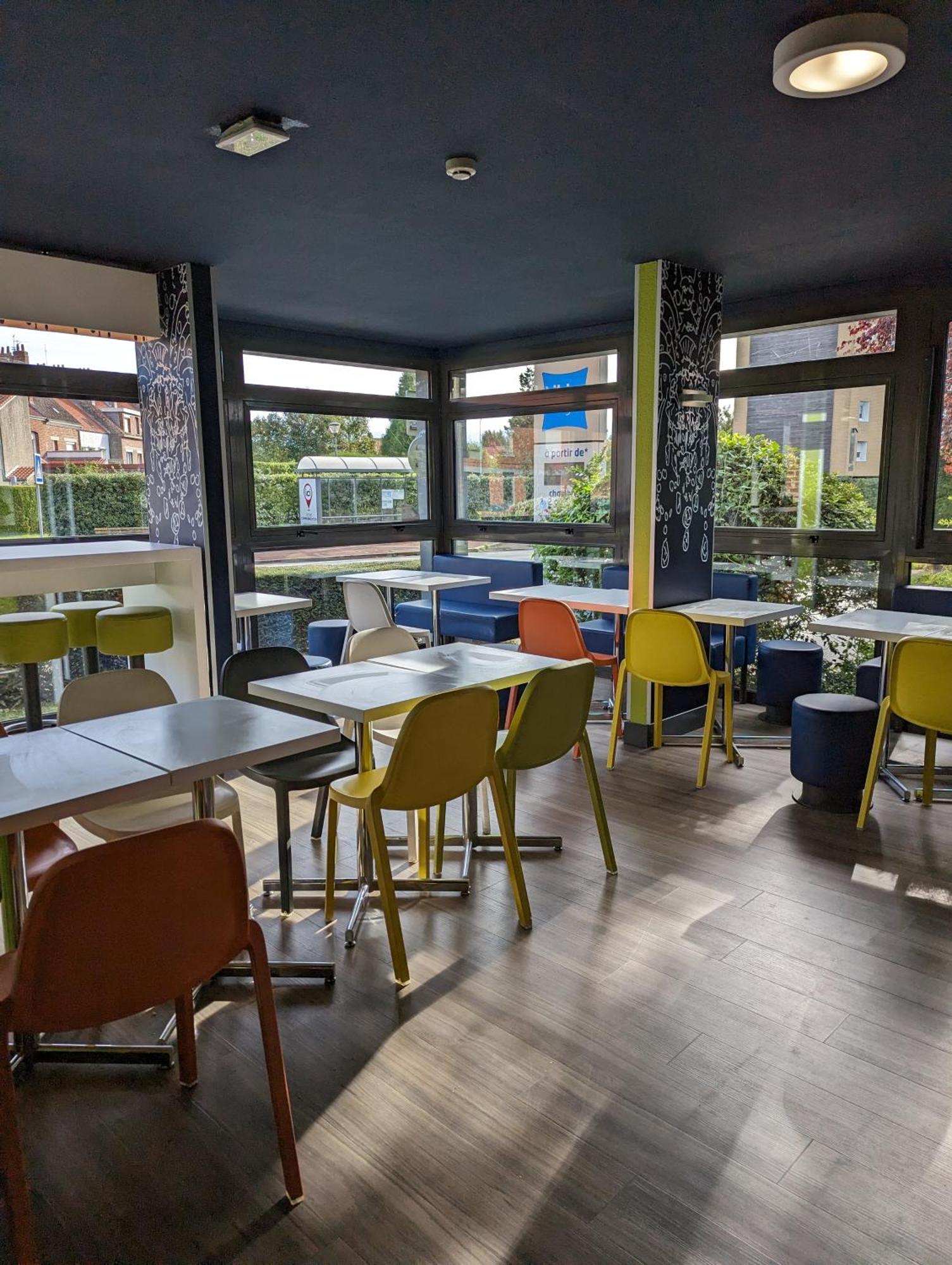 Ibis Budget Saint-Omer Centre Esterno foto