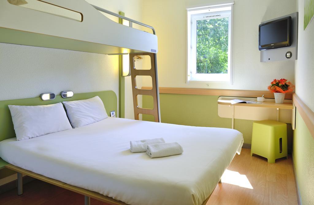 Ibis Budget Saint-Omer Centre Esterno foto