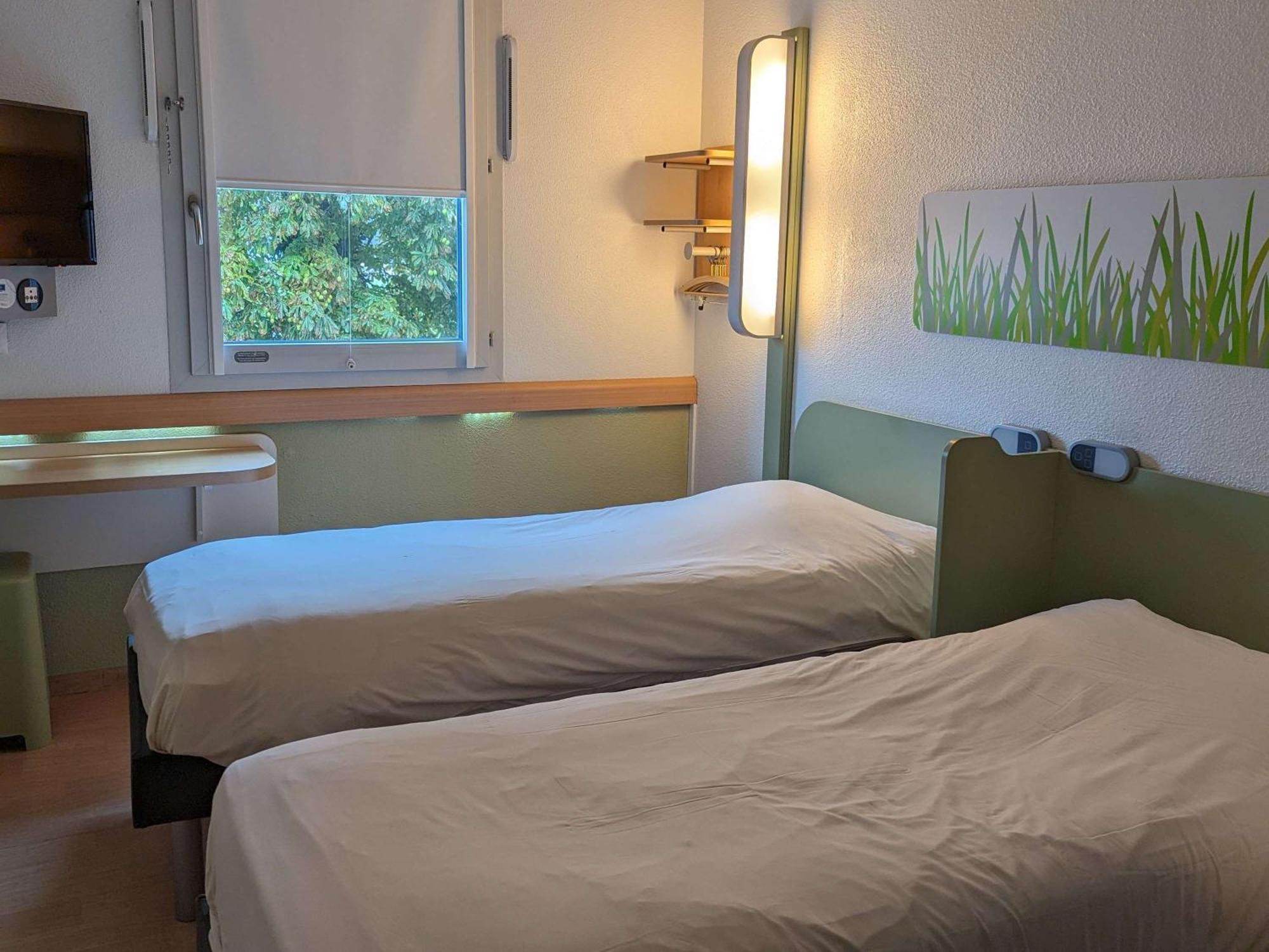 Ibis Budget Saint-Omer Centre Esterno foto