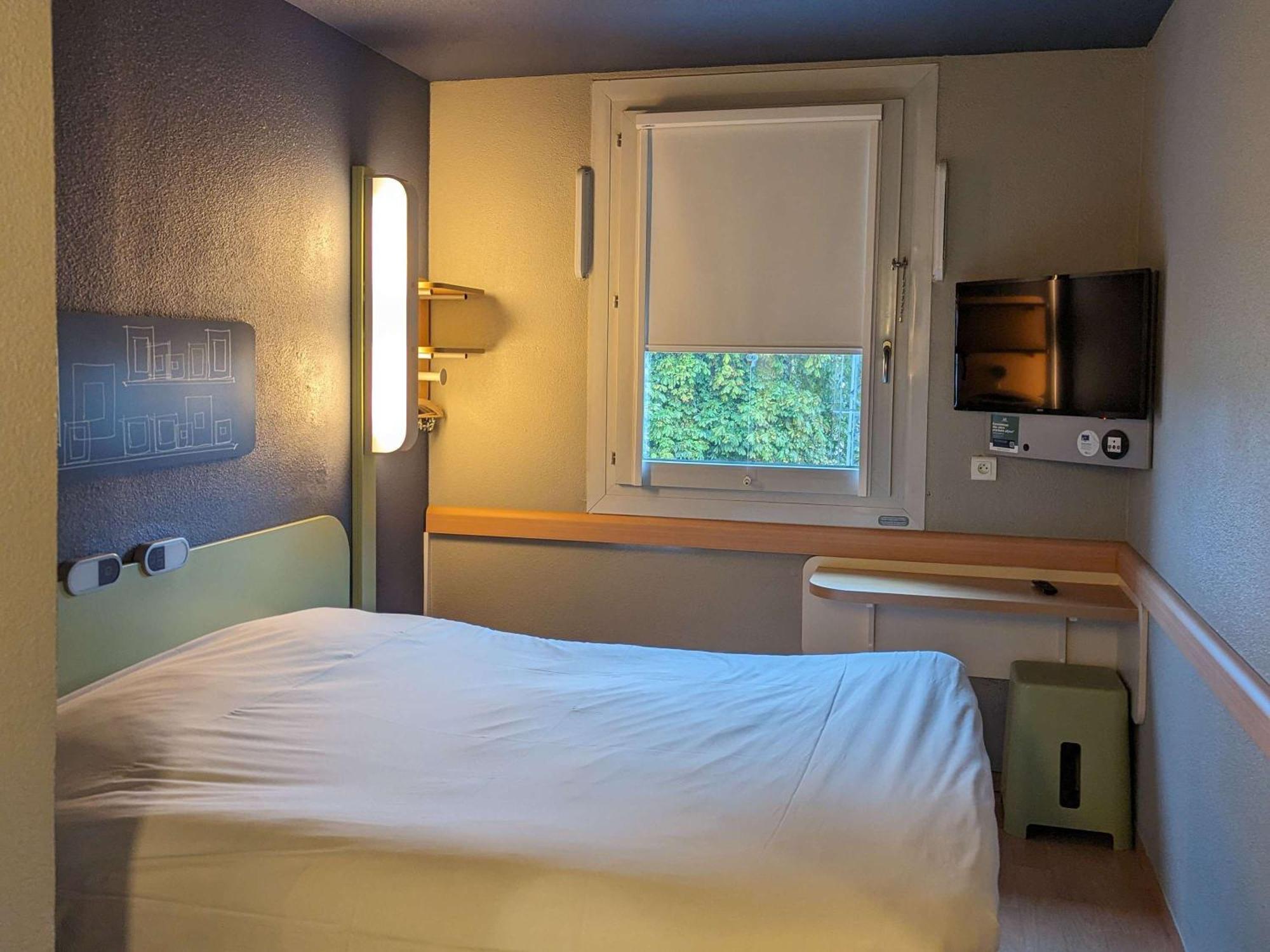 Ibis Budget Saint-Omer Centre Esterno foto