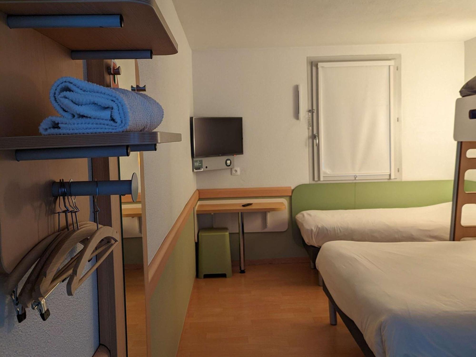 Ibis Budget Saint-Omer Centre Esterno foto
