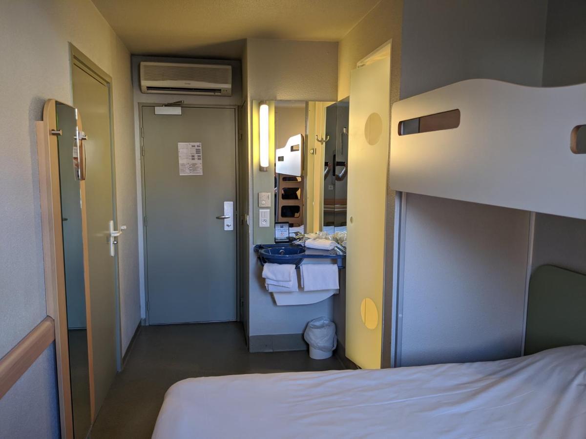 Ibis Budget Saint-Omer Centre Esterno foto