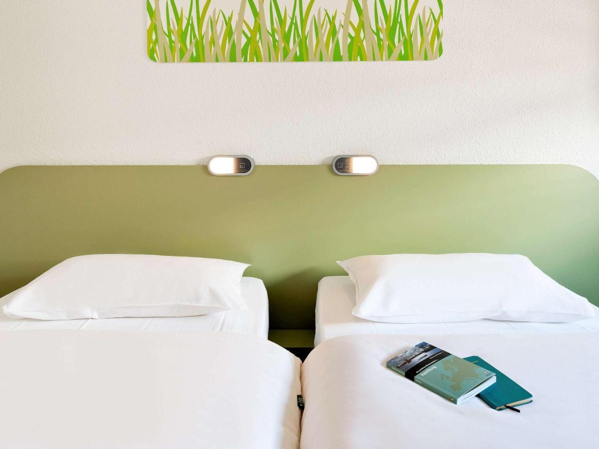 Ibis Budget Saint-Omer Centre Esterno foto